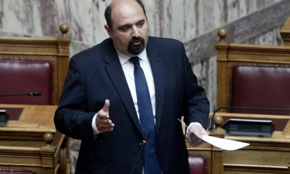 Live ενημέρωση από το Συντονιστικό Κέντρο Επιχειρήσεων στη Λάρισα